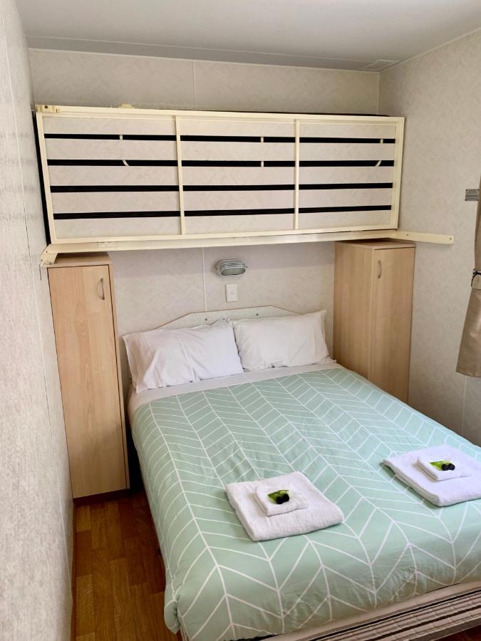 Tatura Cabin & Caravan Park Екстер'єр фото