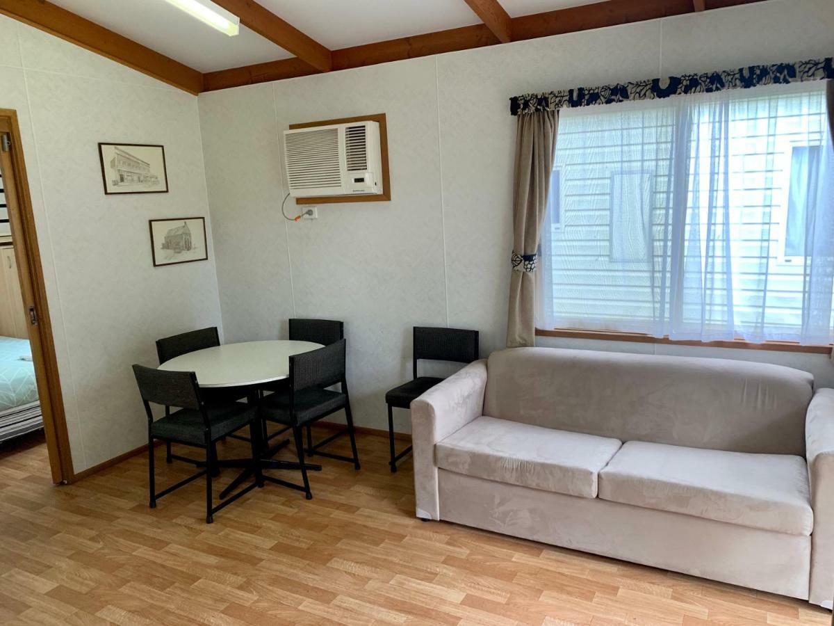 Tatura Cabin & Caravan Park Екстер'єр фото